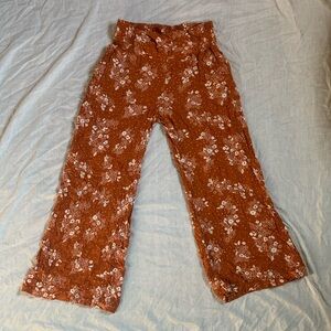 Women’s boho, floral, pull-on, wide leg pants.